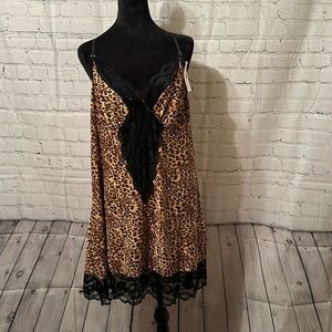 Leopard Print Lingerie Set - Top and Panties. Size 3xl (18/20)